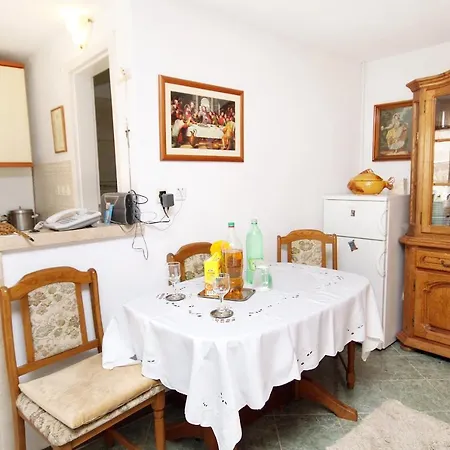 Studio 770a Apartment