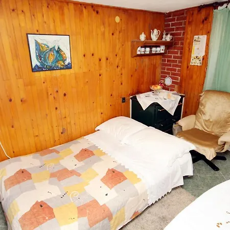 Studio 770a Apartment Pucisca